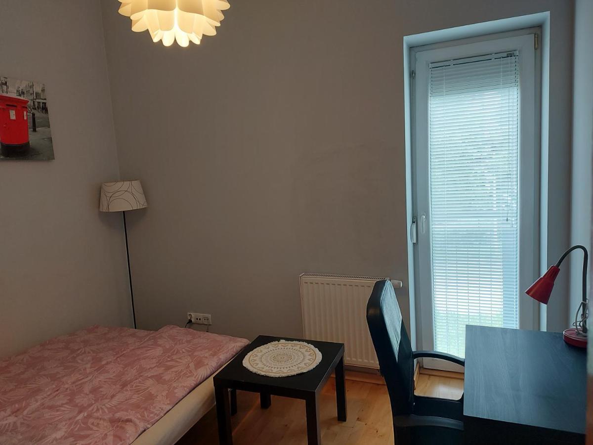Homelyapartment Краків Екстер'єр фото